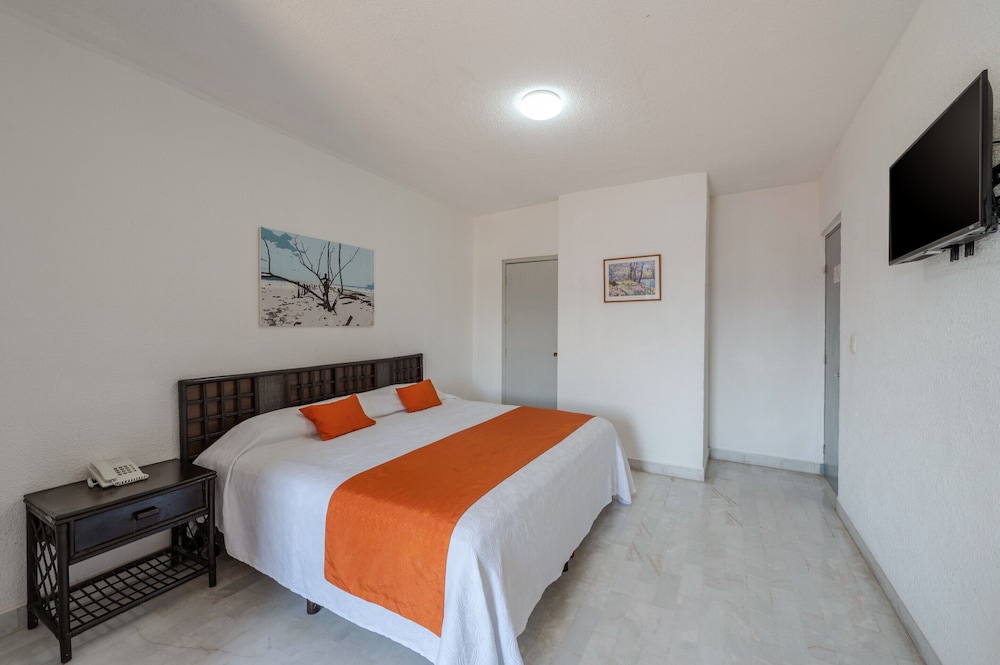 Hotel Imperial Laguna Faranda — Hotel rooms in Cancun, Quintana Roo