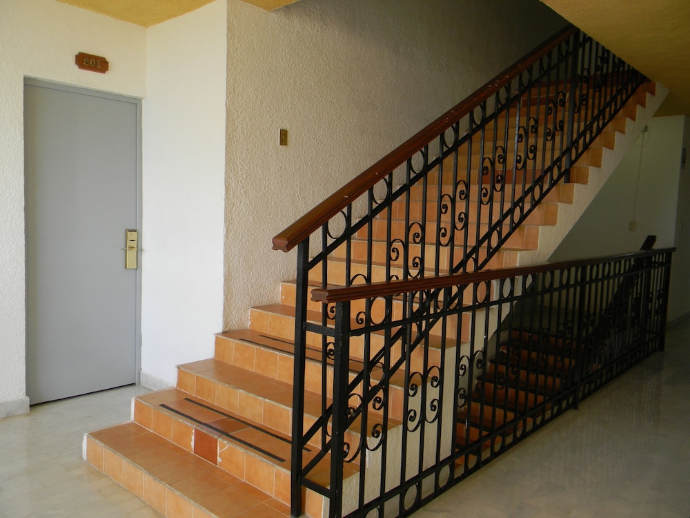 Hotel Imperial Laguna Faranda — Hotel building in Cancun, Quintana Roo