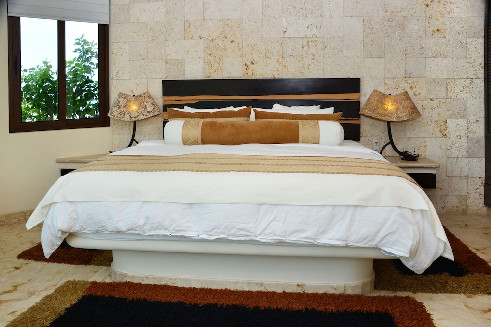 El Taj Oceanfront & Beachside Condo Hotel — Hotel rooms in Playa del Carmen, Quintana Roo