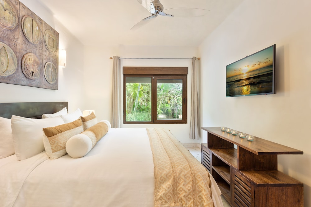 El Taj Oceanfront & Beachside Condo Hotel — Hotel rooms in Playa del Carmen, Quintana Roo