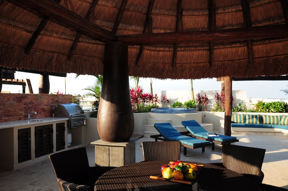 El Taj Oceanfront & Beachside Condo Hotel — Beach in Playa del Carmen, Quintana Roo