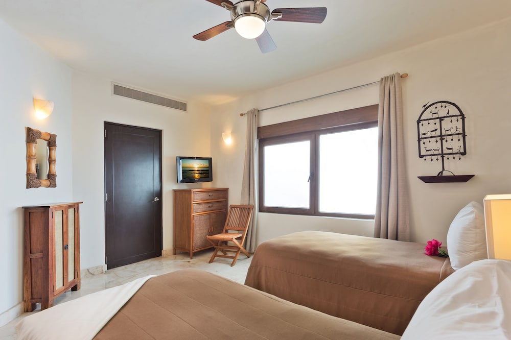 El Taj Oceanfront & Beachside Condo Hotel — Hotel rooms in Playa del Carmen, Quintana Roo