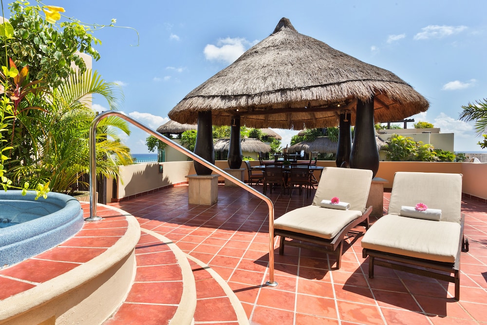 El Taj Oceanfront & Beachside Condo Hotel — Beach in Playa del Carmen, Quintana Roo