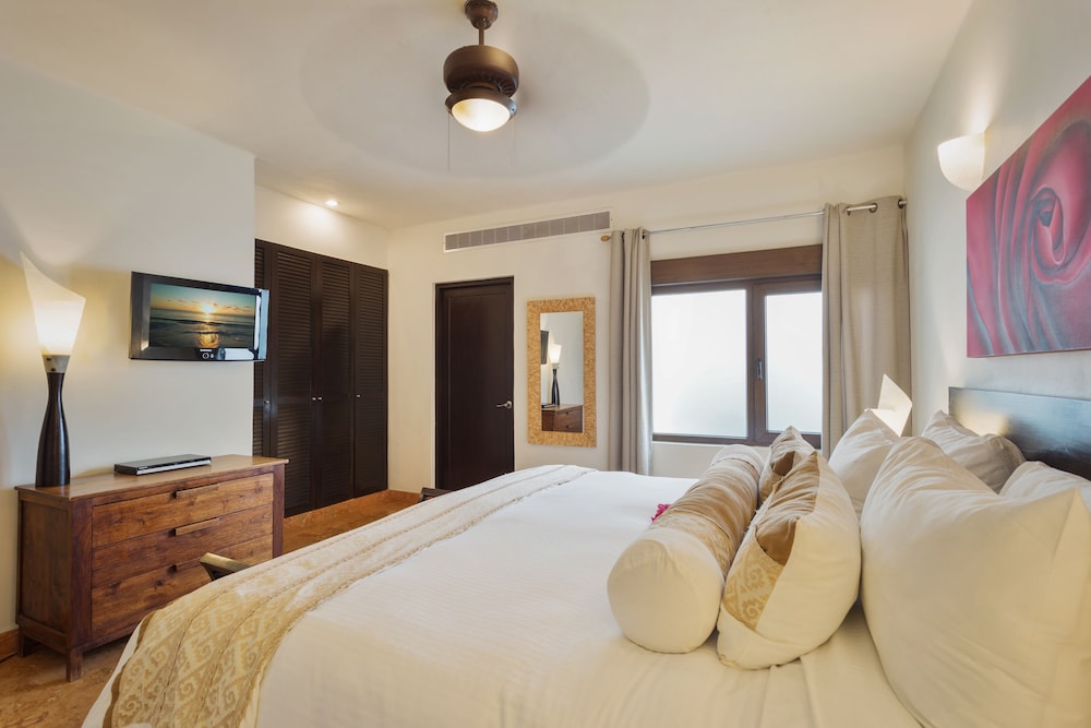 El Taj Oceanfront & Beachside Condo Hotel — Hotel rooms in Playa del Carmen, Quintana Roo