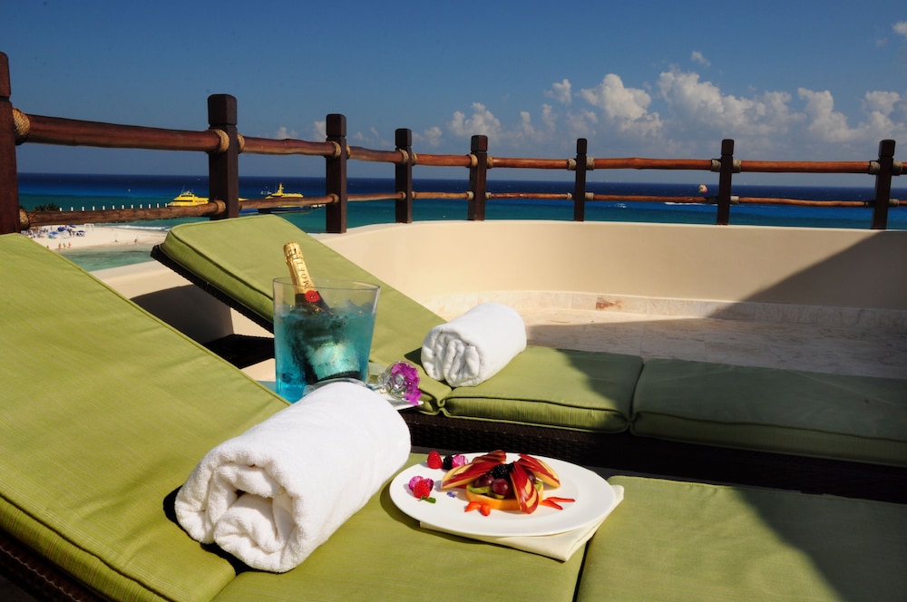 El Taj Oceanfront & Beachside Condo Hotel — Beach in Playa del Carmen, Quintana Roo