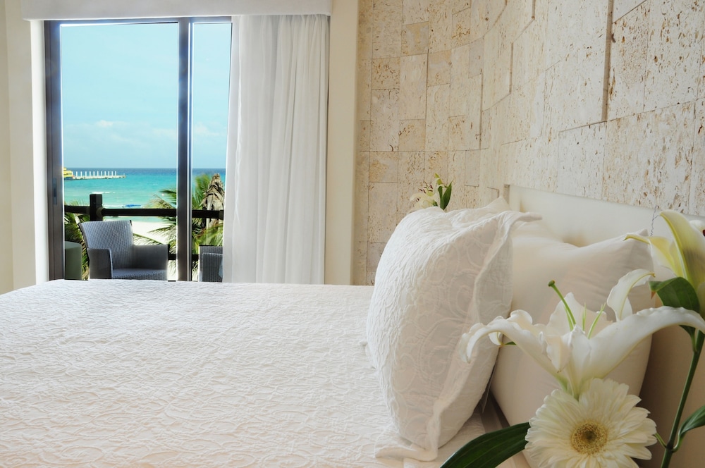 El Taj Oceanfront & Beachside Condo Hotel — Hotel rooms in Playa del Carmen, Quintana Roo