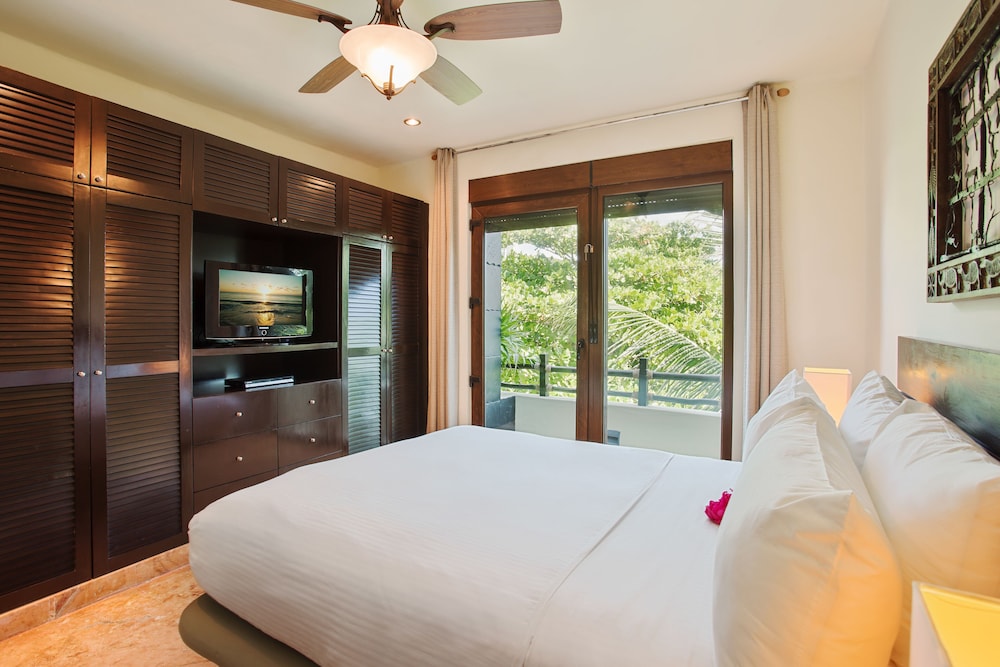El Taj Oceanfront & Beachside Condo Hotel — Hotel rooms in Playa del Carmen, Quintana Roo