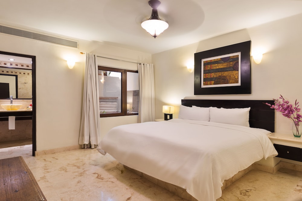 El Taj Oceanfront & Beachside Condo Hotel — Hotel rooms in Playa del Carmen, Quintana Roo