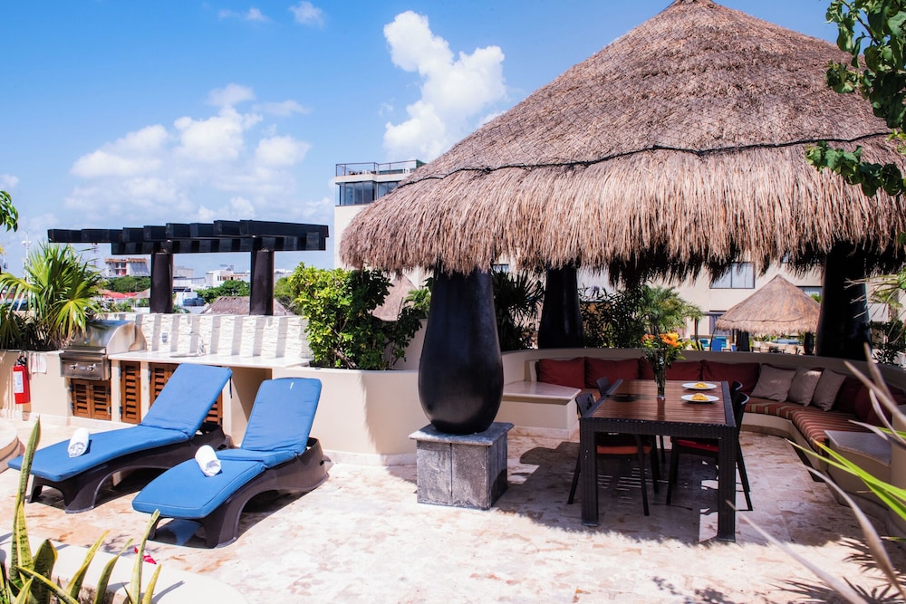 El Taj Oceanfront & Beachside Condo Hotel — Beach in Playa del Carmen, Quintana Roo