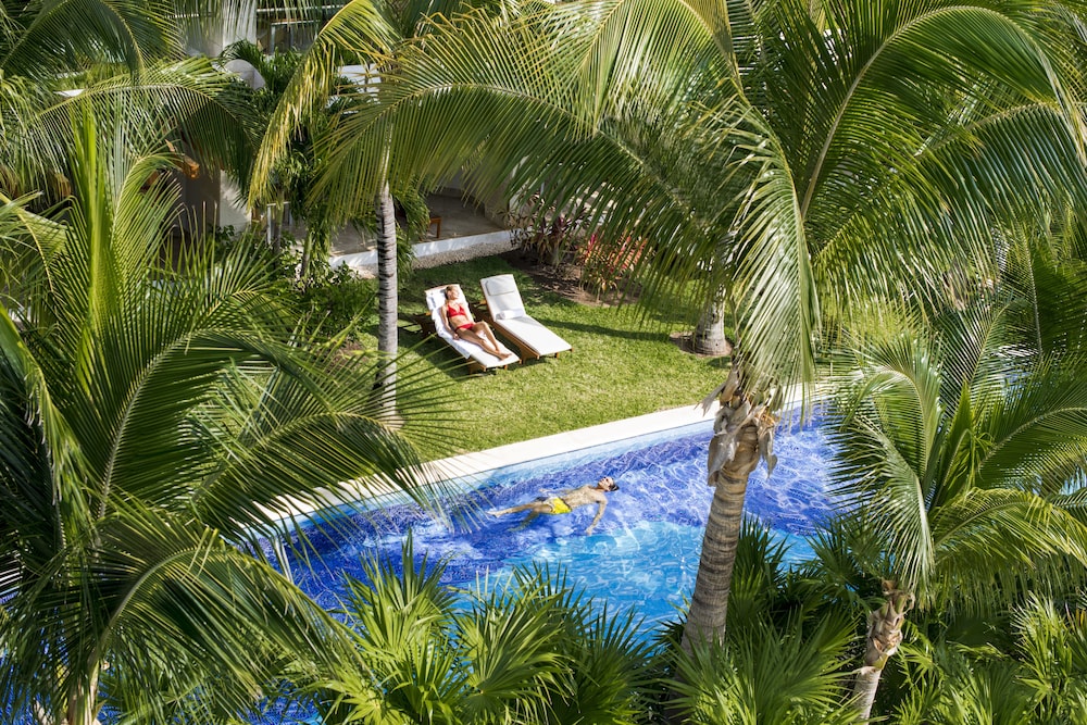 Excellence Playa Mujeres - Adults Only All Inclusive — Swimming pool in Playa Mujeres, Quintana Roo