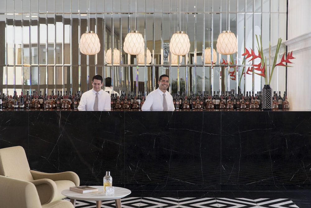 Excellence Playa Mujeres - Adults Only All Inclusive — Restaurant & bars in Playa Mujeres, Quintana Roo