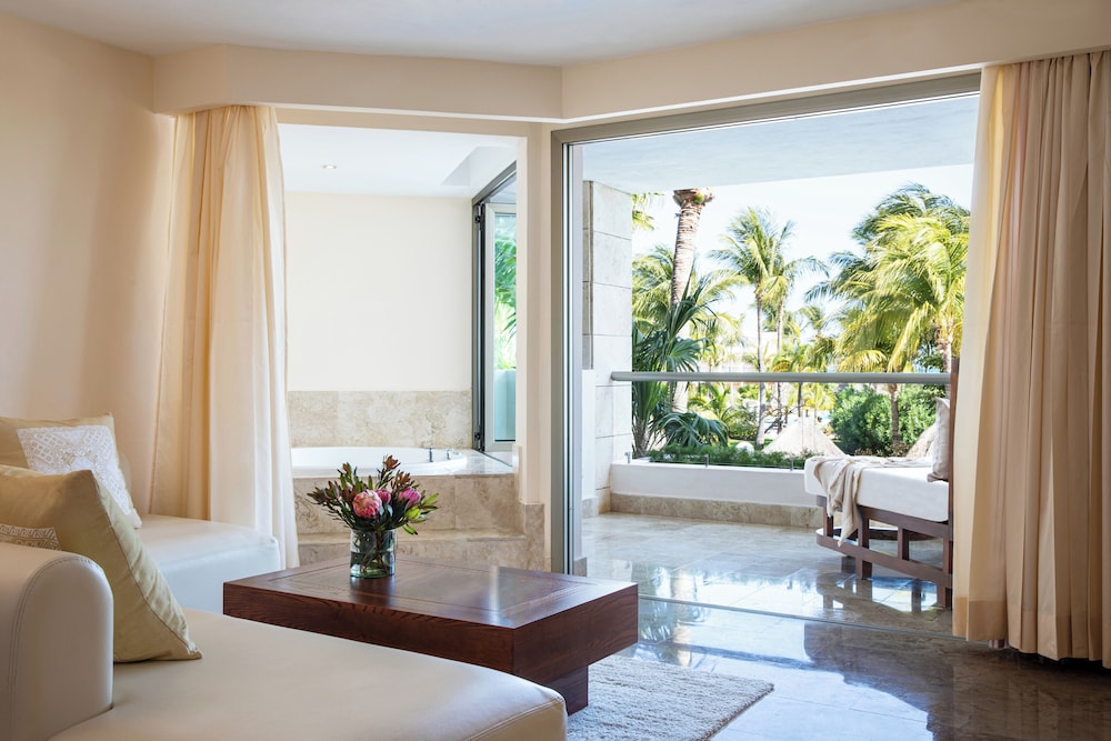 Excellence Playa Mujeres - Adults Only All Inclusive — Hotel rooms in Playa Mujeres, Quintana Roo