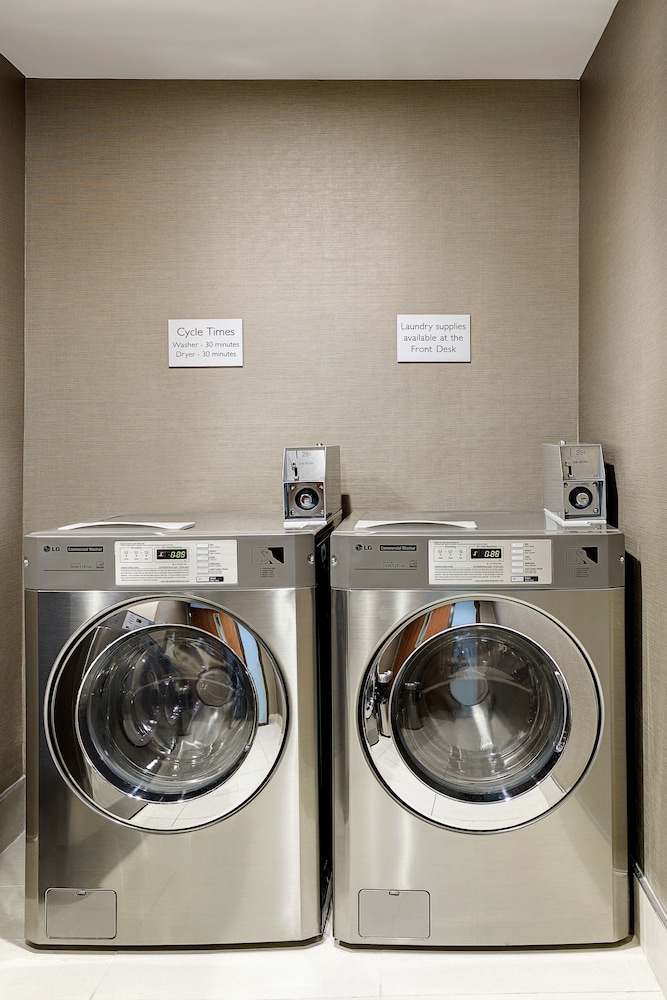 AC Hotel by Marriott New Orleans French Quarter — Hotel building in New Orleans, Louisiana