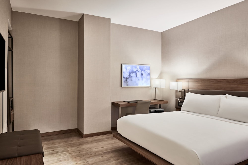 AC Hotel by Marriott New Orleans French Quarter — Hotel rooms in New Orleans, Louisiana