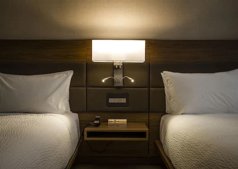 AC Hotel by Marriott New Orleans French Quarter — Hotel rooms in New Orleans, Louisiana
