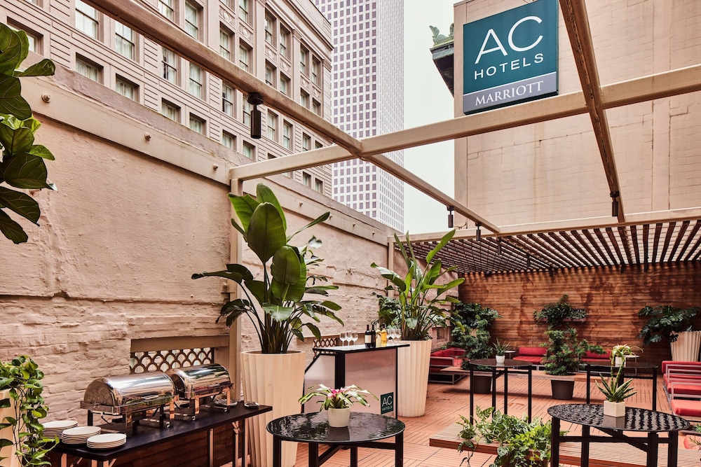 AC Hotel by Marriott New Orleans French Quarter — Restaurant & bars in New Orleans, Louisiana