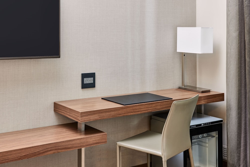 AC Hotel by Marriott New Orleans French Quarter — Hotel rooms in New Orleans, Louisiana