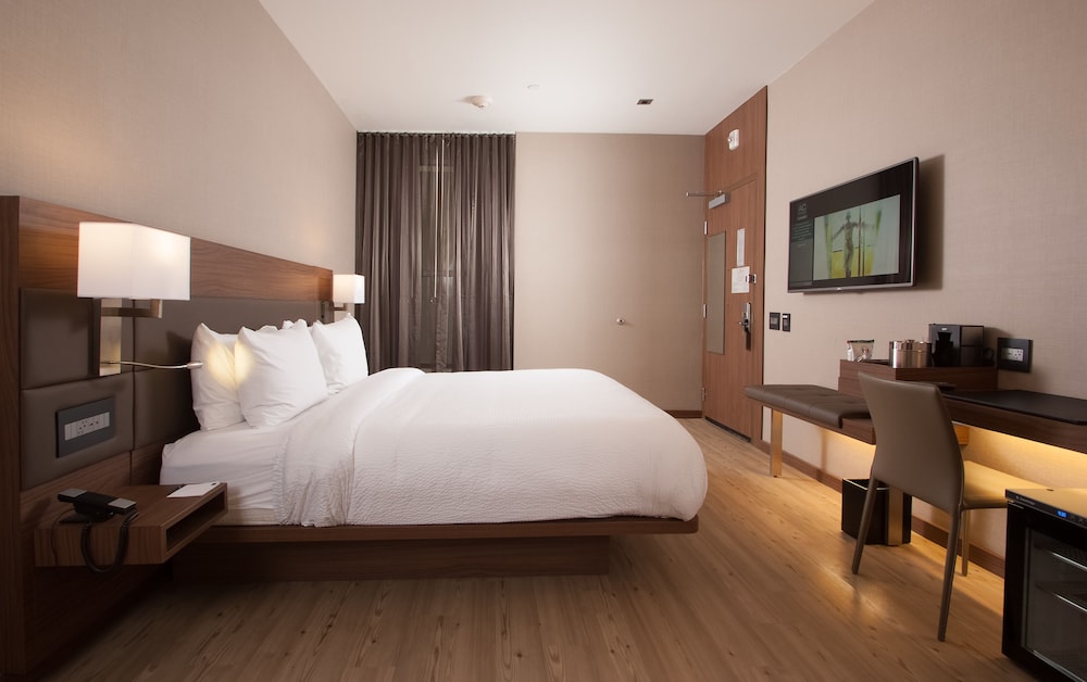 AC Hotel by Marriott New Orleans French Quarter — Hotel rooms in New Orleans, Louisiana