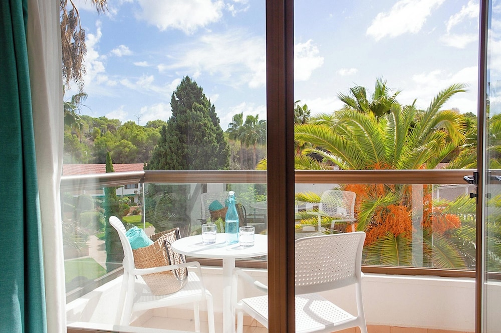 Ona Palmira Paguera — Hotel rooms in Peguera, Balearic Islands