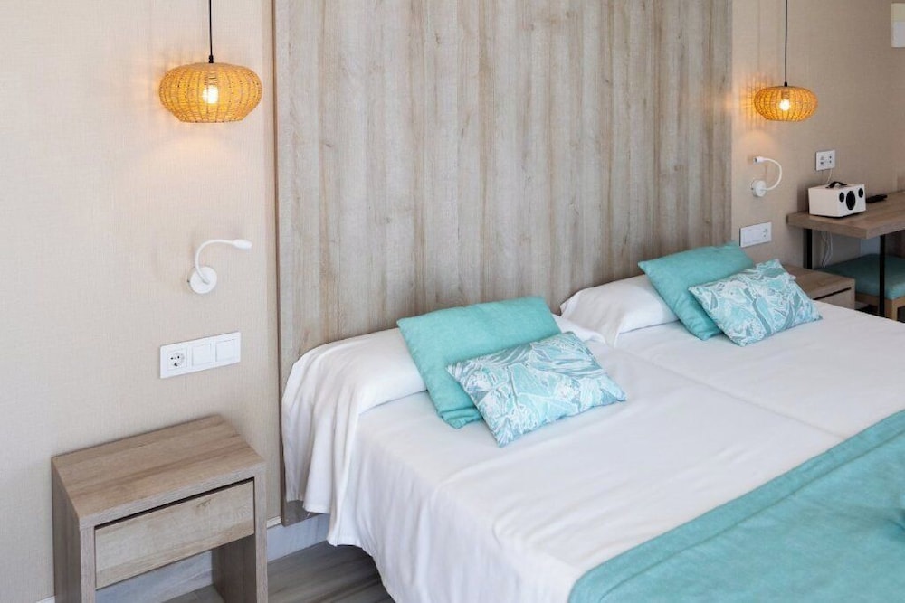 Ona Palmira Paguera — Hotel rooms in Peguera, Balearic Islands