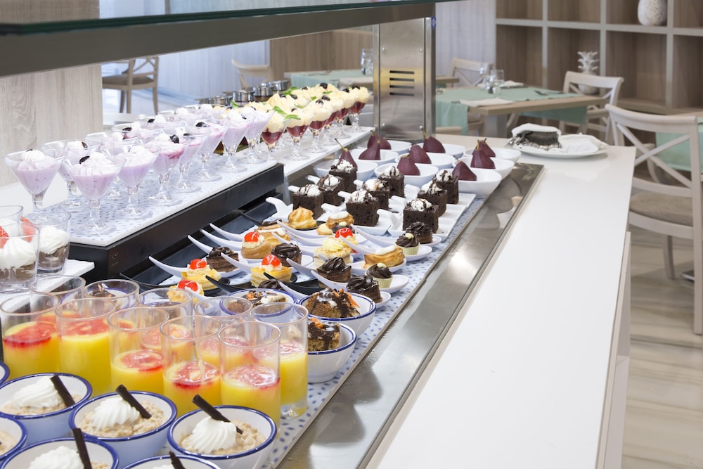 Ona Palmira Paguera — Restaurant & bars in Peguera, Balearic Islands