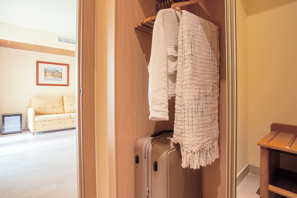 Ona Palmira Paguera — Hotel rooms in Peguera, Balearic Islands