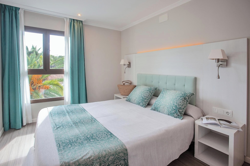 Ona Palmira Paguera — Hotel rooms in Peguera, Balearic Islands