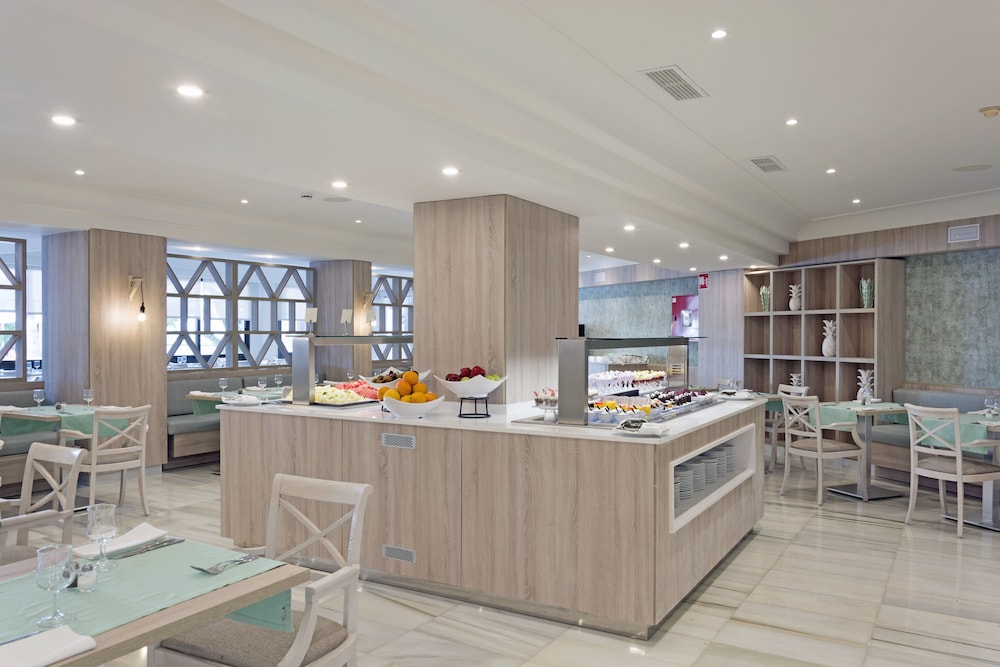 Ona Palmira Paguera — Restaurant & bars in Peguera, Balearic Islands