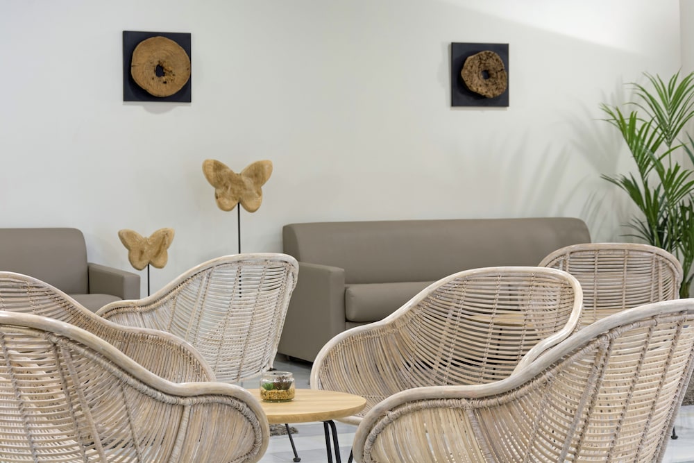 Ona Palmira Paguera — Hotel building in Peguera, Balearic Islands