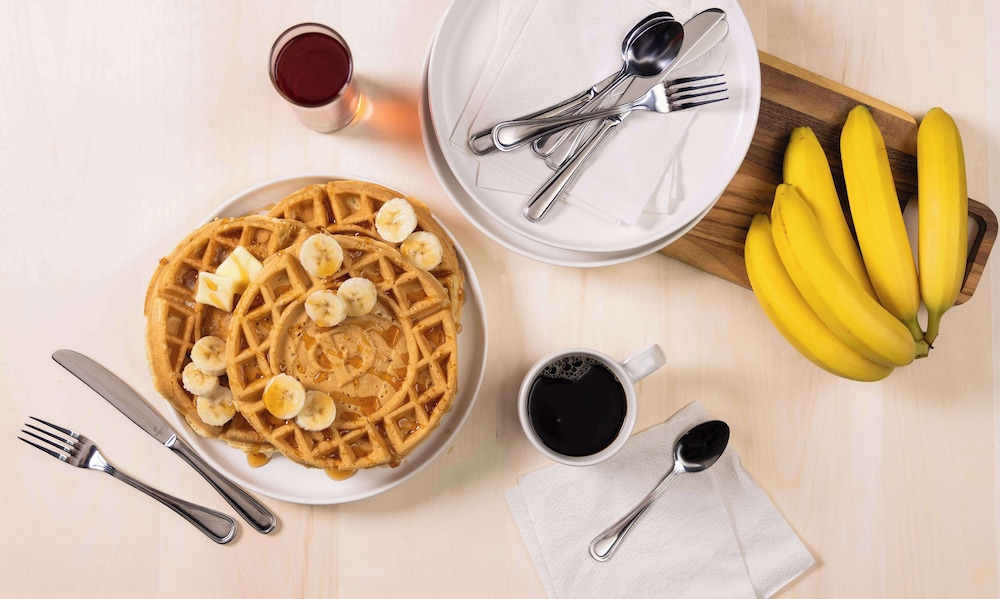 Drury Inn & Suites near Universal Orlando Resort — Restaurant & bars in Orlando, Florida