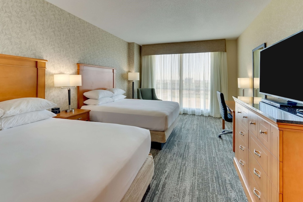 Drury Inn & Suites near Universal Orlando Resort — Hotel rooms in Orlando, Florida