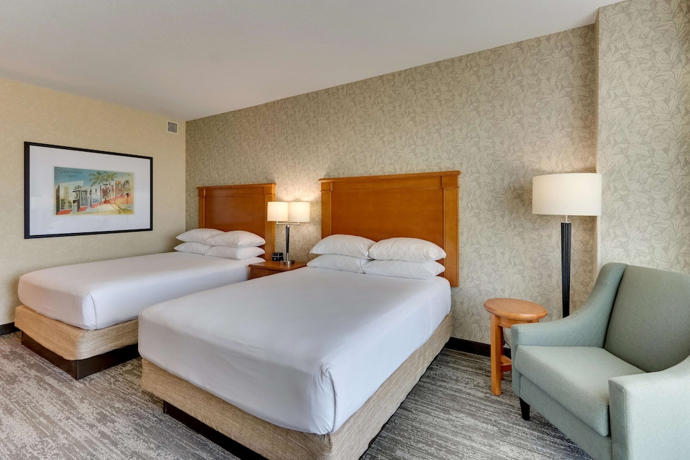 Drury Inn & Suites near Universal Orlando Resort — Hotel rooms in Orlando, Florida