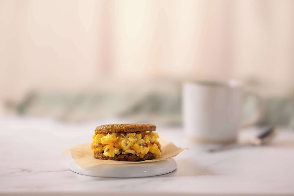 Drury Inn & Suites near Universal Orlando Resort — Restaurant & bars in Orlando, Florida
