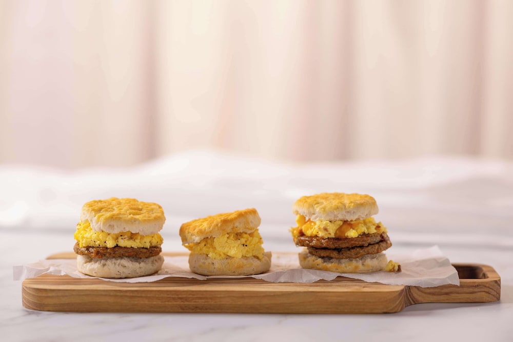Drury Inn & Suites near Universal Orlando Resort — Restaurant & bars in Orlando, Florida