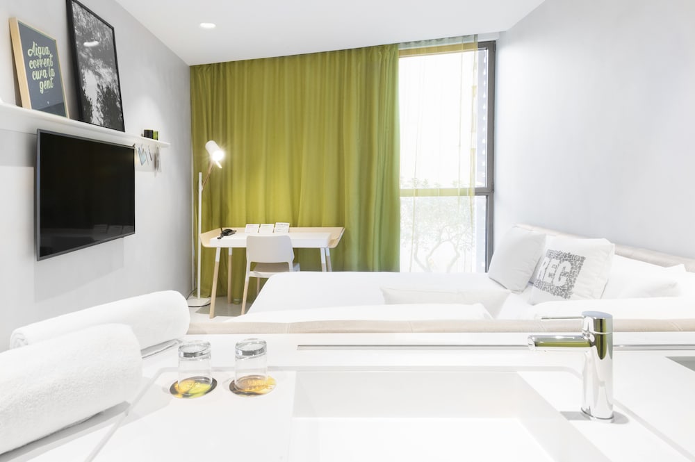 Hotel Rec Barcelona - Adults only — Hotel rooms in Barcelona, Catalonia