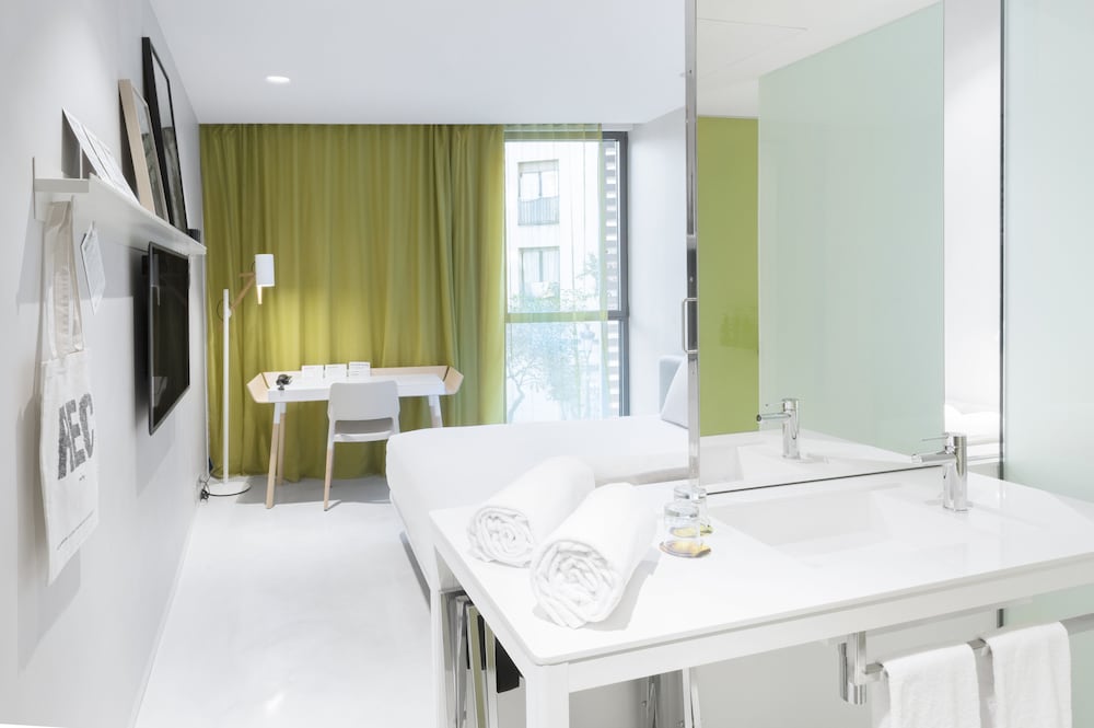Hotel Rec Barcelona - Adults only — Hotel rooms in Barcelona, Catalonia