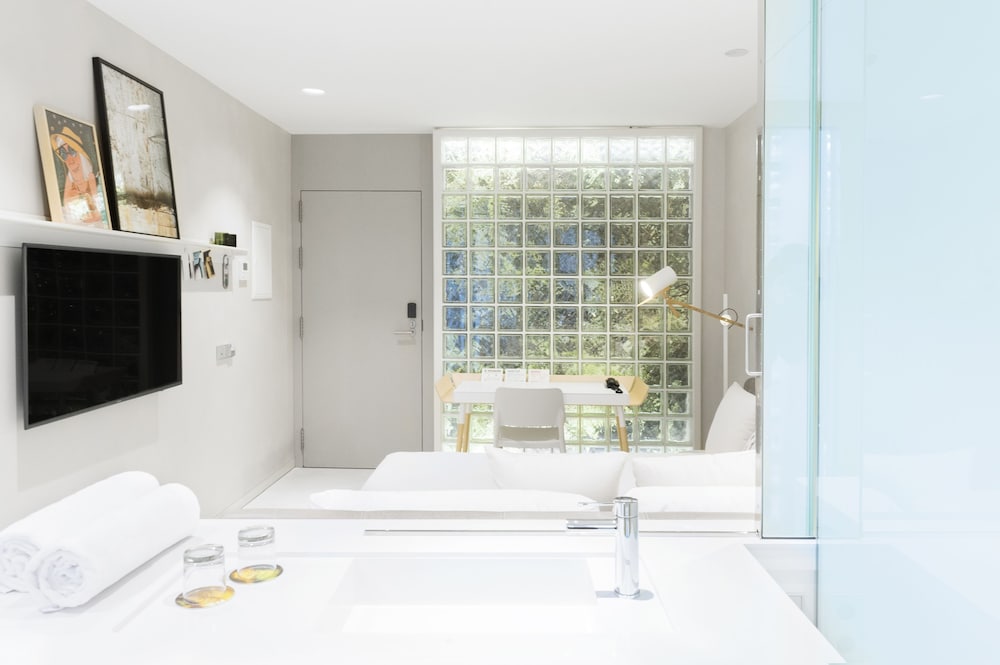 Hotel Rec Barcelona - Adults only — Hotel rooms in Barcelona, Catalonia