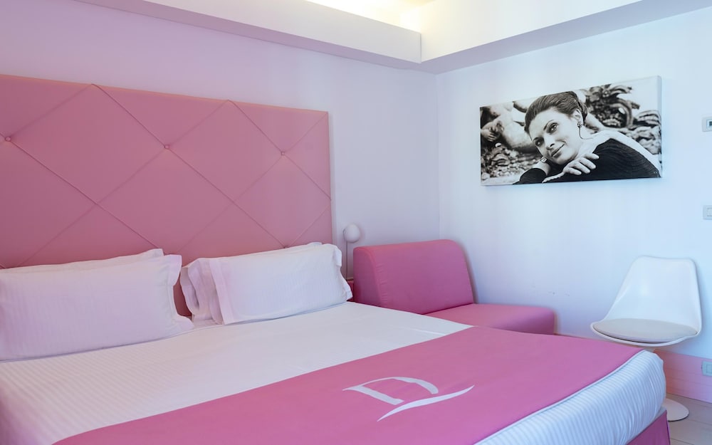 Domina Zagarella Sicily — Hotel rooms in Santa Flavia, Sicily
