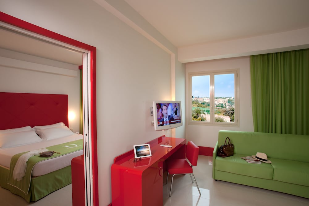 Domina Zagarella Sicily — Hotel rooms in Santa Flavia, Sicily