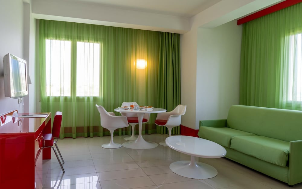 Domina Zagarella Sicily — Hotel rooms in Santa Flavia, Sicily