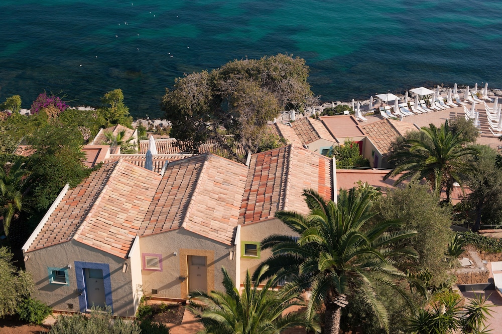 Domina Zagarella Sicily — Hotel building in Santa Flavia, Sicily
