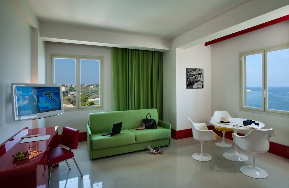 Domina Zagarella Sicily — Hotel rooms in Santa Flavia, Sicily