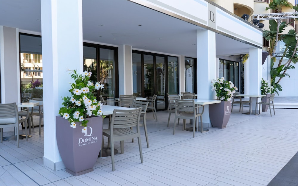 Domina Zagarella Sicily — Restaurant & bars in Santa Flavia, Sicily