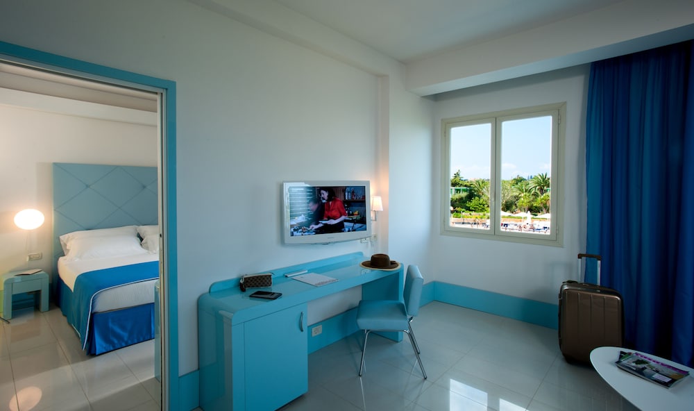 Domina Zagarella Sicily — Hotel rooms in Santa Flavia, Sicily