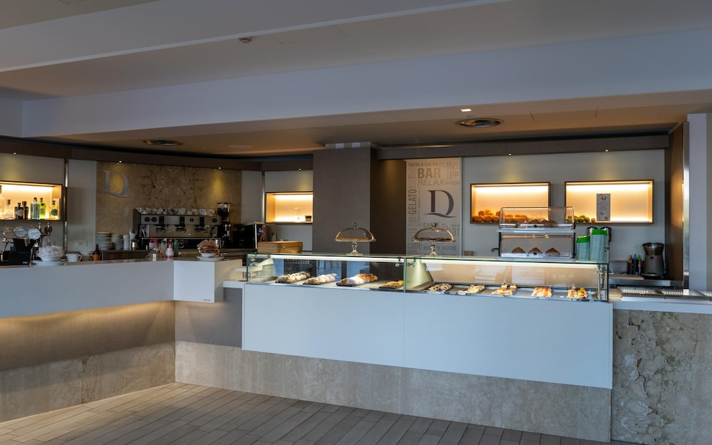 Domina Zagarella Sicily — Restaurant & bars in Santa Flavia, Sicily