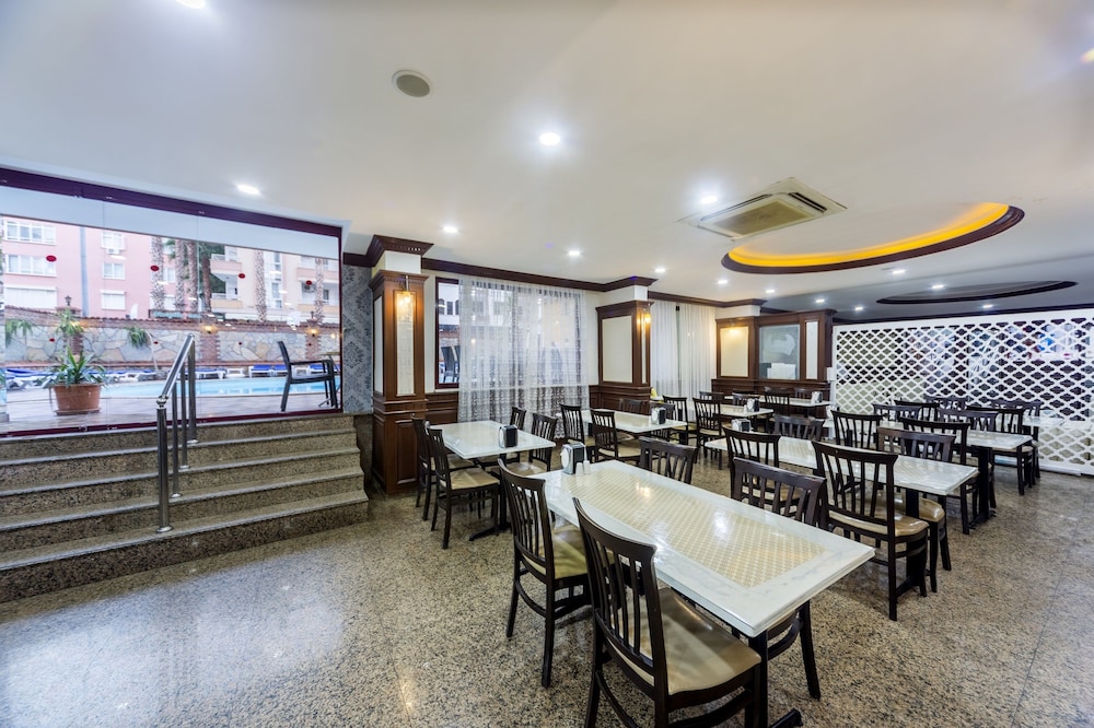 Wasa Hotel — Restaurant & bars in Alanya