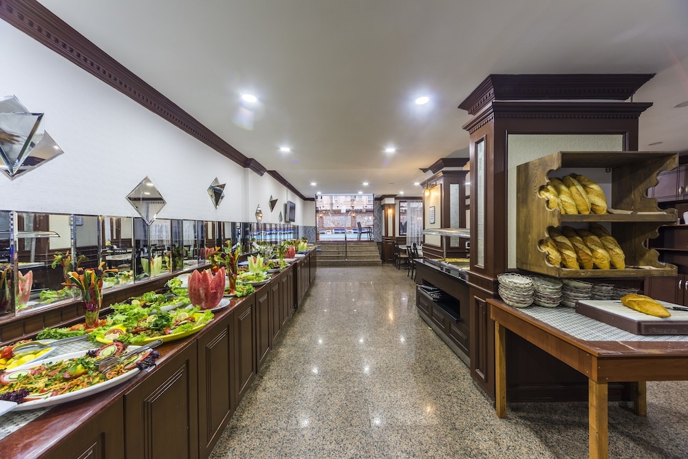 Wasa Hotel — Restaurant & bars in Alanya