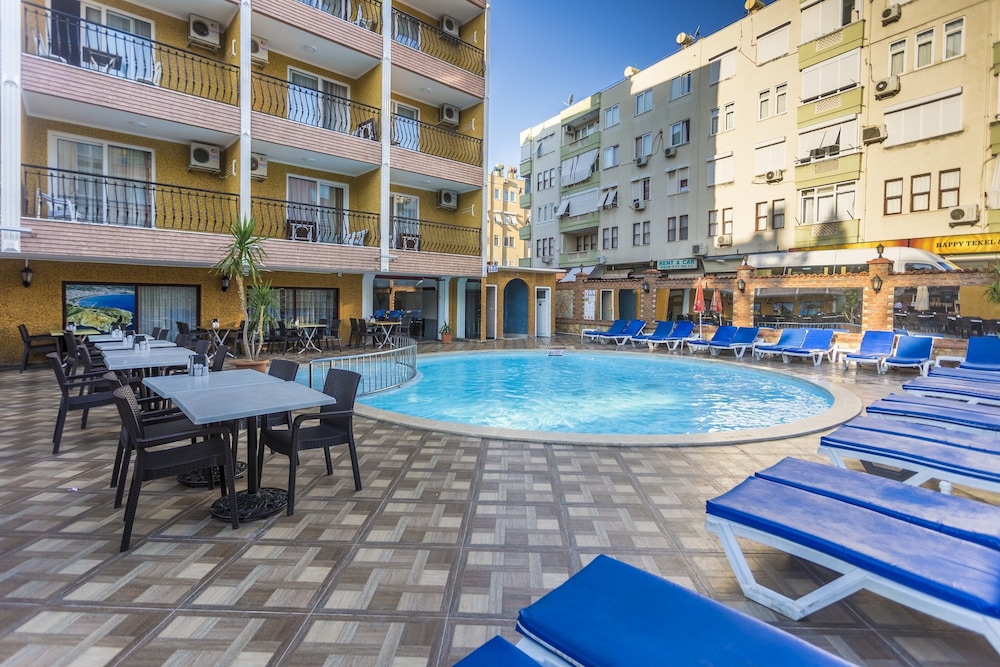 Wasa Hotel — Swimming pool in Alanya