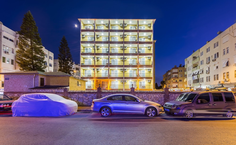Wasa Hotel — Hotel building in Alanya