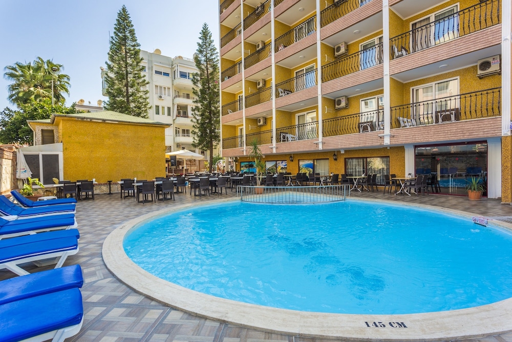 Wasa Hotel — Swimming pool in Alanya